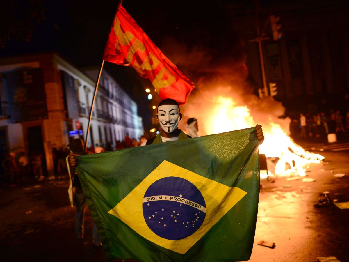 The Missing Revolution of the 21st Century: Horizontalism and Anarchism vs the Communist Party&nbsp;Structure
